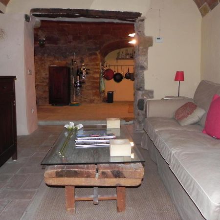 Baix Emporda. Increible Casa En Pueblo Medieval Cruilles Bagian luar foto